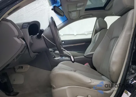 2015 Infiniti Q40 z USA, uszkodzony, nr VIN JN1CV6ARXFM524629